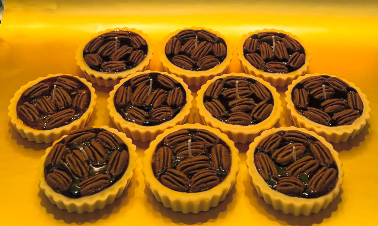 Pecan pie candle
