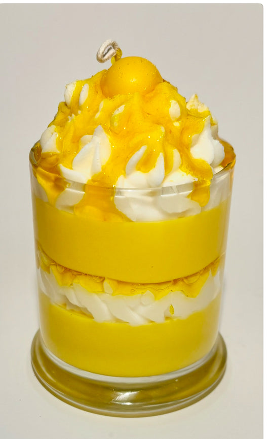 Lemon cake candle
